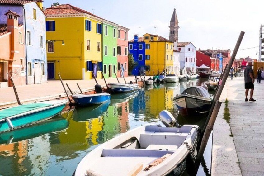 Half Day Murano & Burano Islands Small Group Tour by Private Boat 2