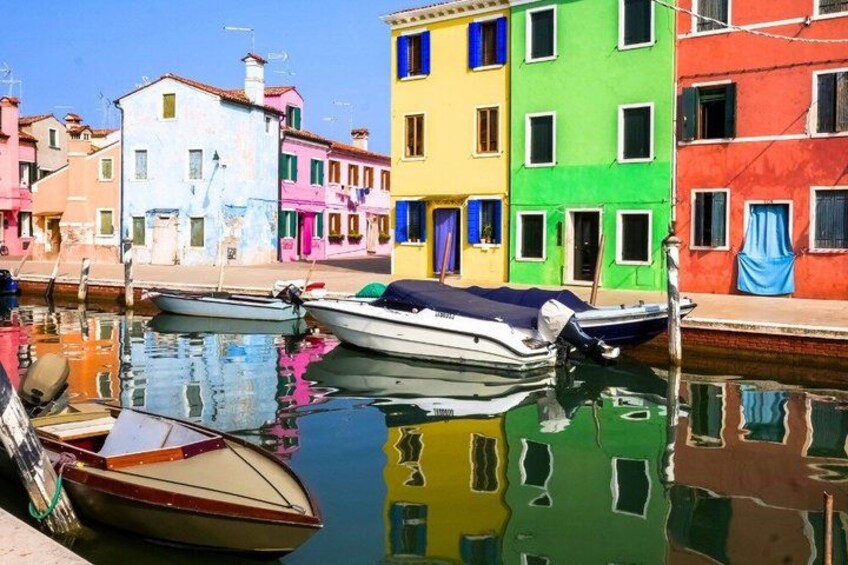 Half Day Murano & Burano Islands Small Group Tour by Private Boat 1
