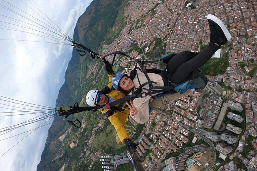 Paragliding tour in Medellín, fly and live a great experience 4