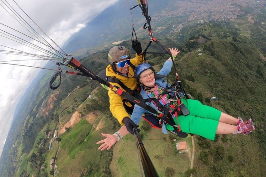 Paragliding tour in Medellín, fly and live a great experience 5