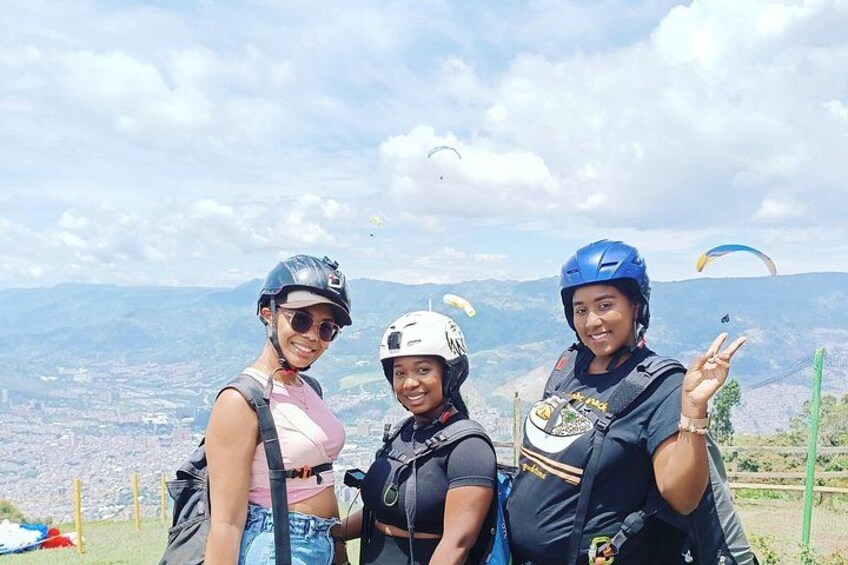 Paragliding tour in Medellín, fly and live a great experience 3