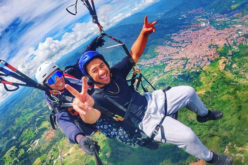 Paragliding tour in Medellín, fly and live a great experience 1