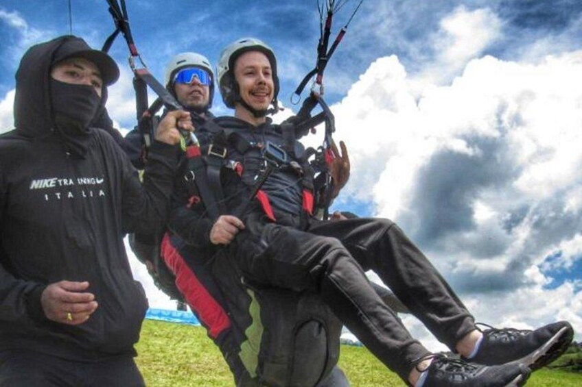 Paragliding tour in Medellín, fly and live a great experience 2