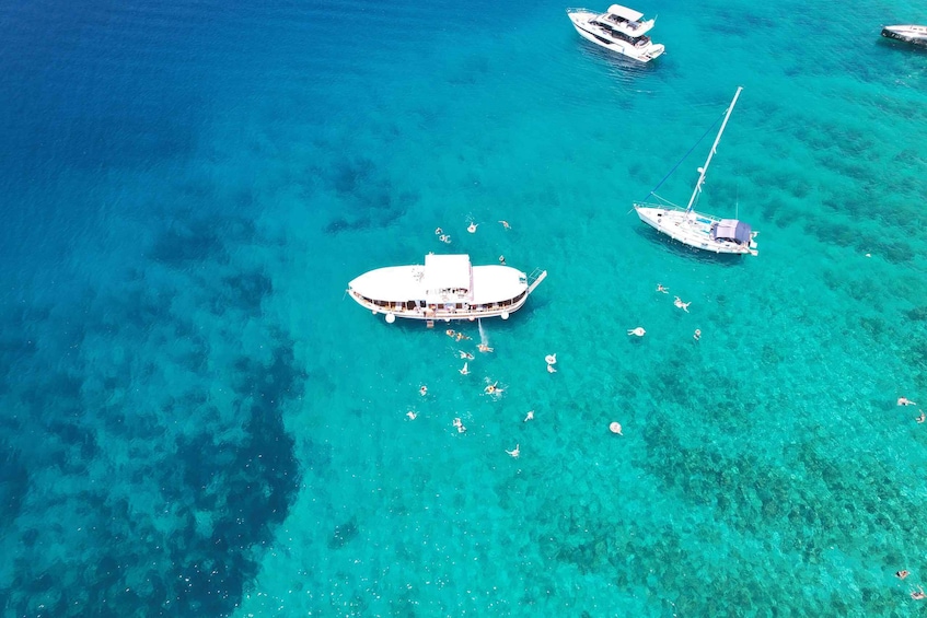 Split: Blue Lagoon&Šolta Relaxed Boat Tour with Lunch&Drinks 1