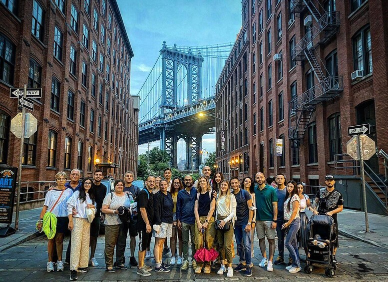 Picture 5 for Activity Luci e Ponti di New York- Night Tour in Italiano 2