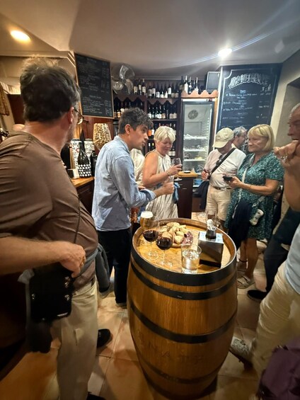 Picture 15 for Activity Santiago: Guided Foodie Tour with Drinks, Tapas & Live Music 4