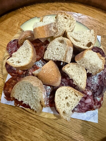 Picture 16 for Activity Santiago: Guided Foodie Tour with Drinks, Tapas & Live Music 3