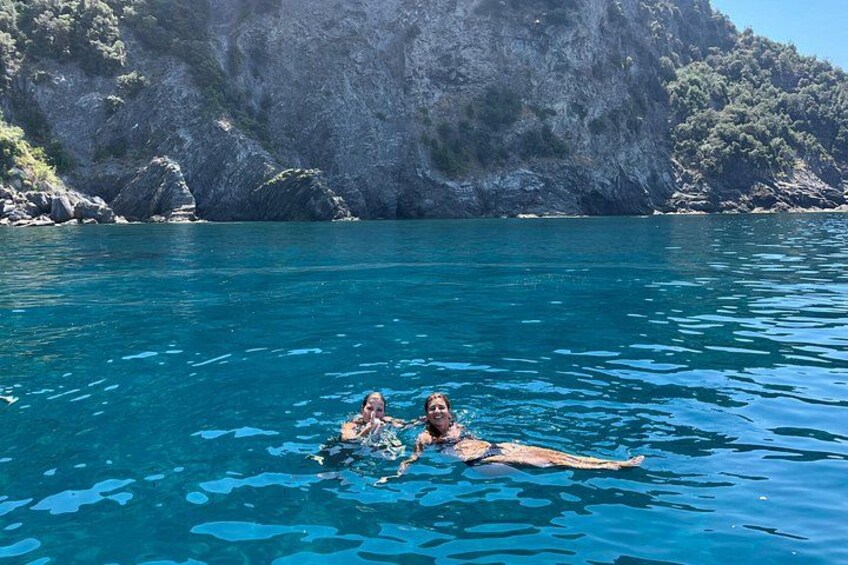 Monterosso : Cinque Terre Boat Tour Day or Sunset with Aperitif 2