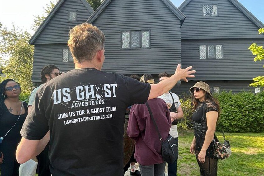 Salem's Spellbinding Stories: A Witch Tour Like No Other 3
