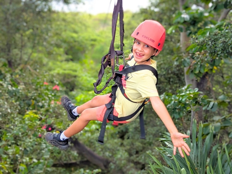 Zipline Adventure at Coral Crater Park 4
