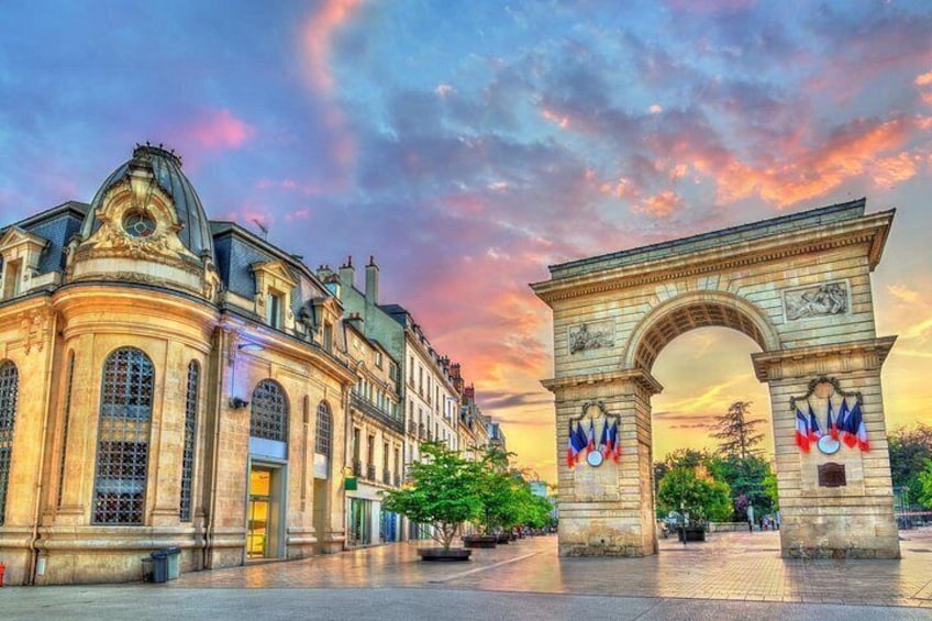 Secrets of Dijon: Explore the City with Clues and Stories 4