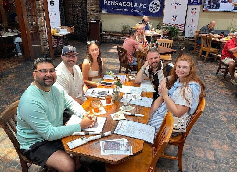 Picture 2 for Activity Spirits of Seville Quarter Haunted History Tour & Lunch 4