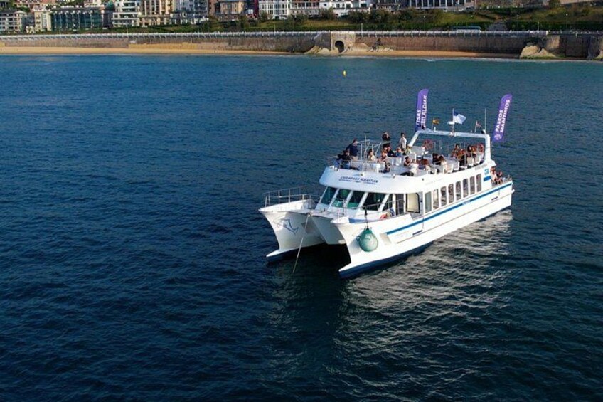 Catamaran boat trip through La Concha Bay and the coast of Donostia-San Sebastian 3