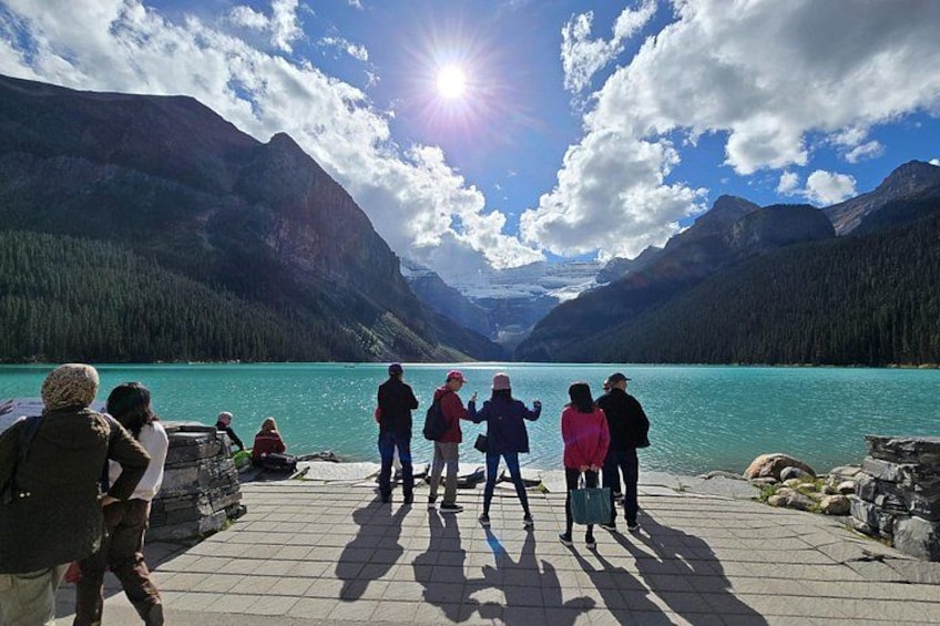Explore Moraine Lake and Lake Louise — A Half Day Tour 3