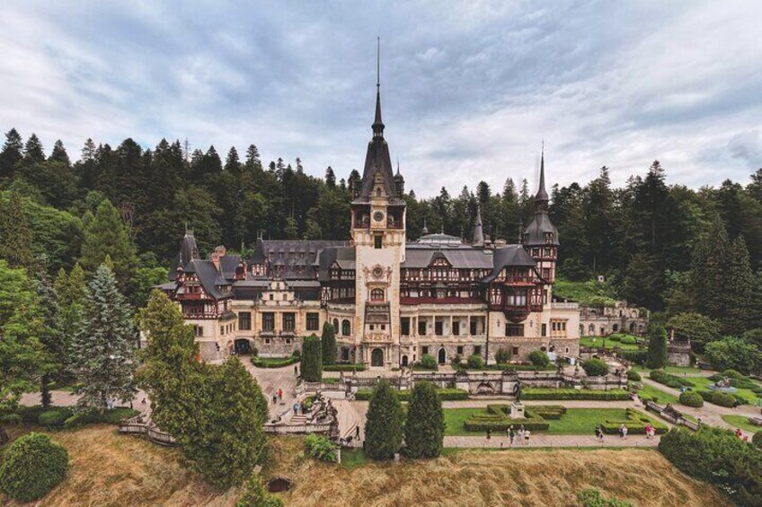 Peles Castle - a chapter in Romanian Monarchy 1