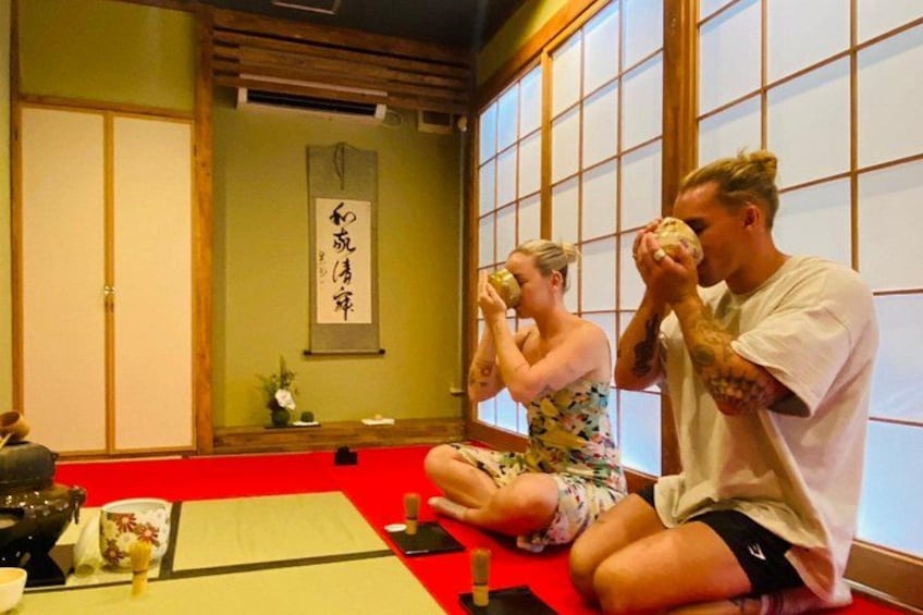 Tea Ceremony Experience in Osaka Doutonbori 4
