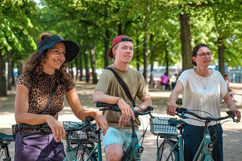 Berlin: Guided Bike Tour to Explore the Highlights 5