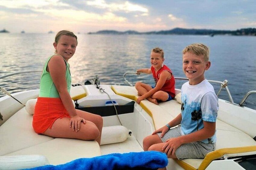 Saint Tropez Private Boat Charter in the Bay of St Tropez 4