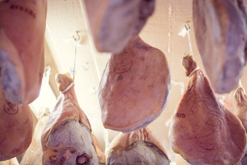 Pierre IBAIALDE: Guided Tour Ham Workshop, tasting 2