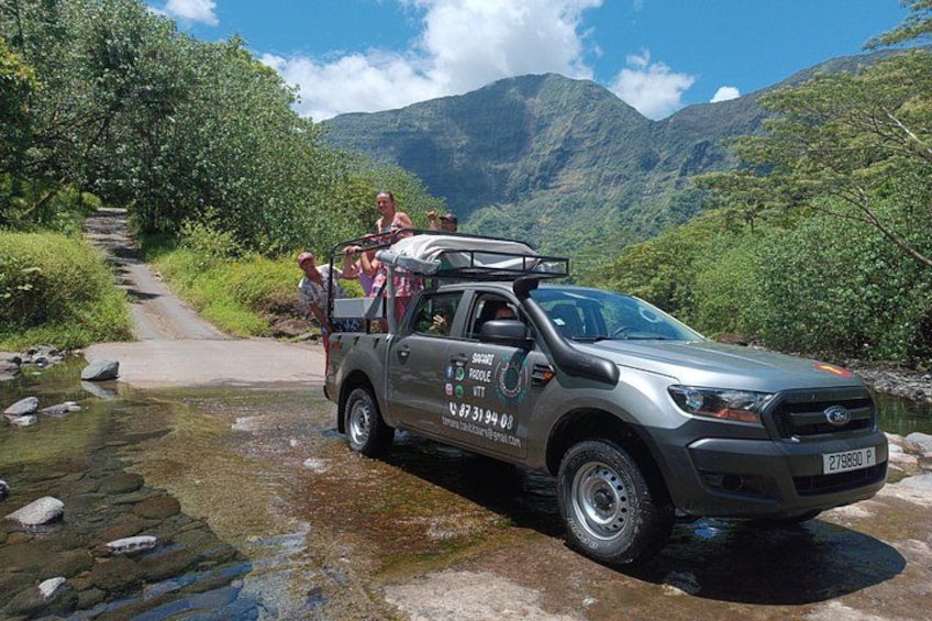 New Ford Safari Double Cab 2