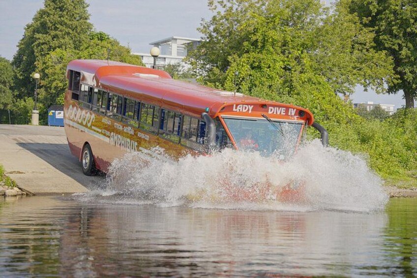 Ottawa City Tour by Land and Water 2