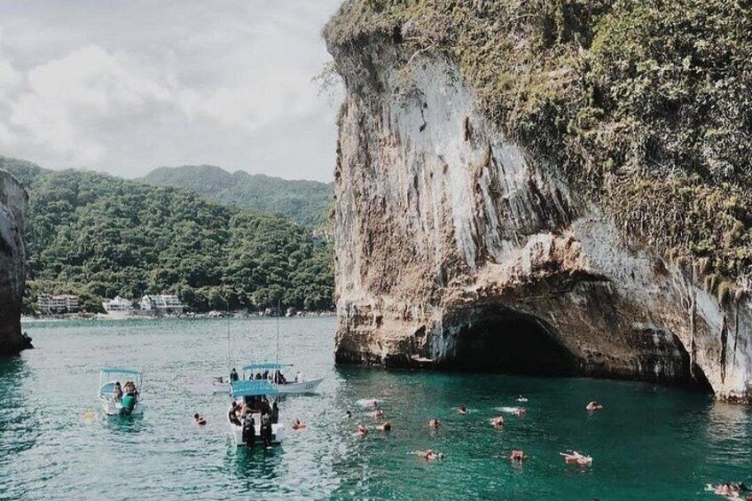 https://media-cdn.tripadvisor.com/media/attractions-splice-spp-720x480/14/84/bb/78.jpg 5