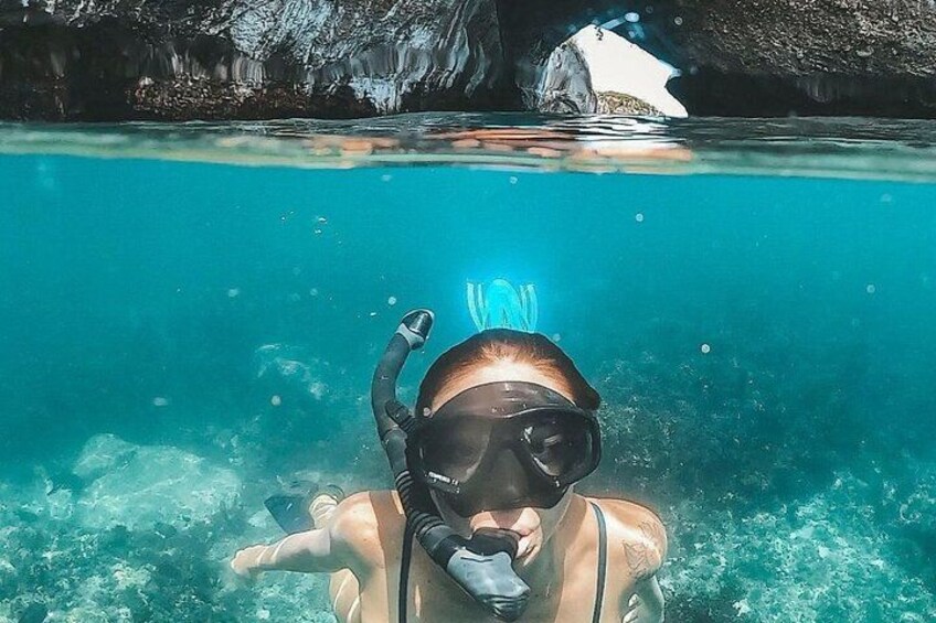 Boat and Snorkel Tour to 5 Islands of Los Arcos 3