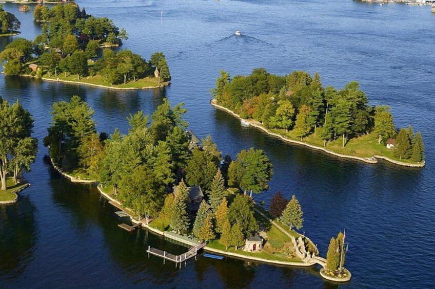 3 Hr 1000 Islands Cruise from Gananoque with view of Boldt Castle 3