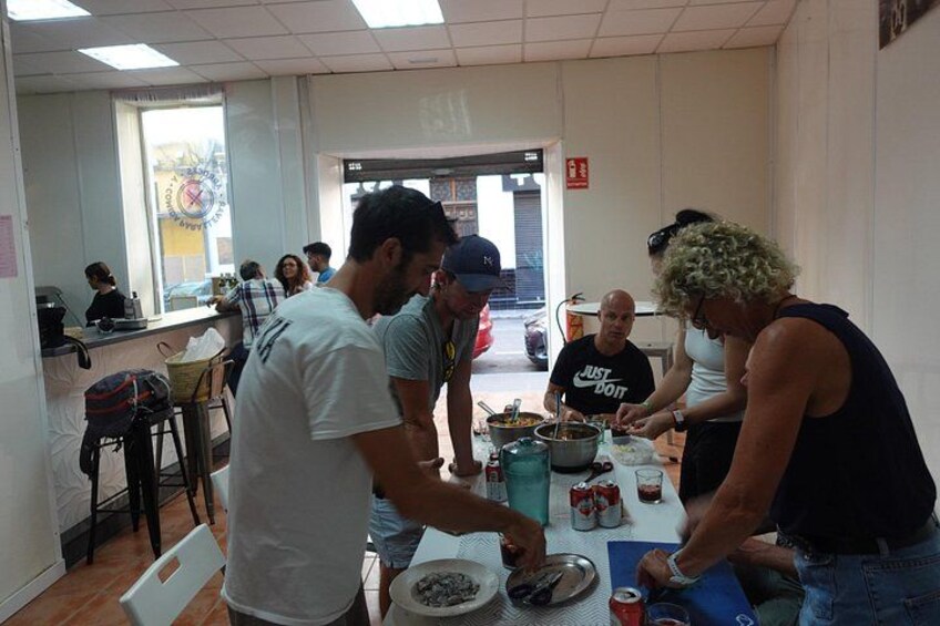 Alicante: Paella & Sangria Cooking Class with Tapas & Market Tour 3