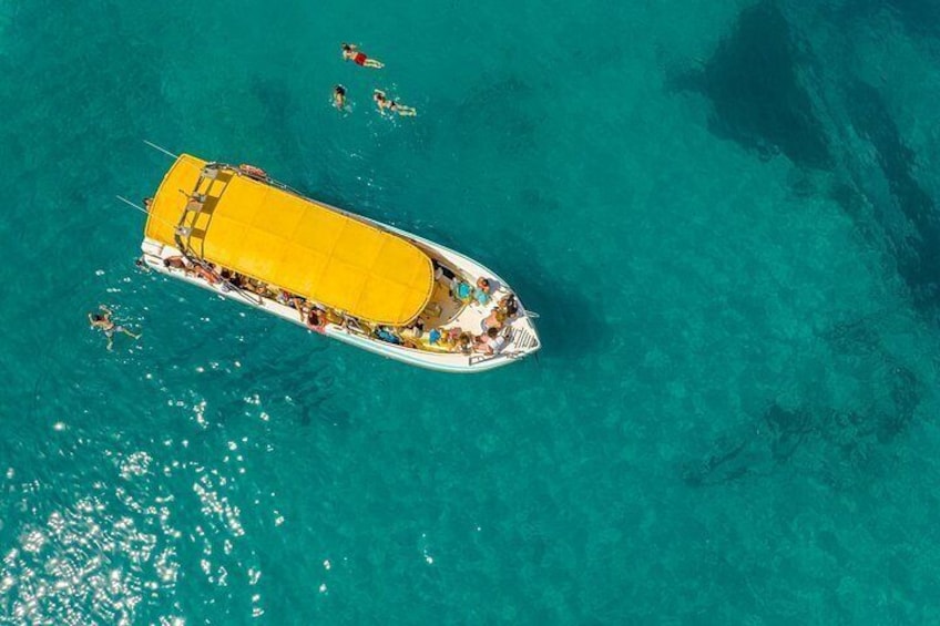 Enjoy crystal clear waters for 2 hours 3