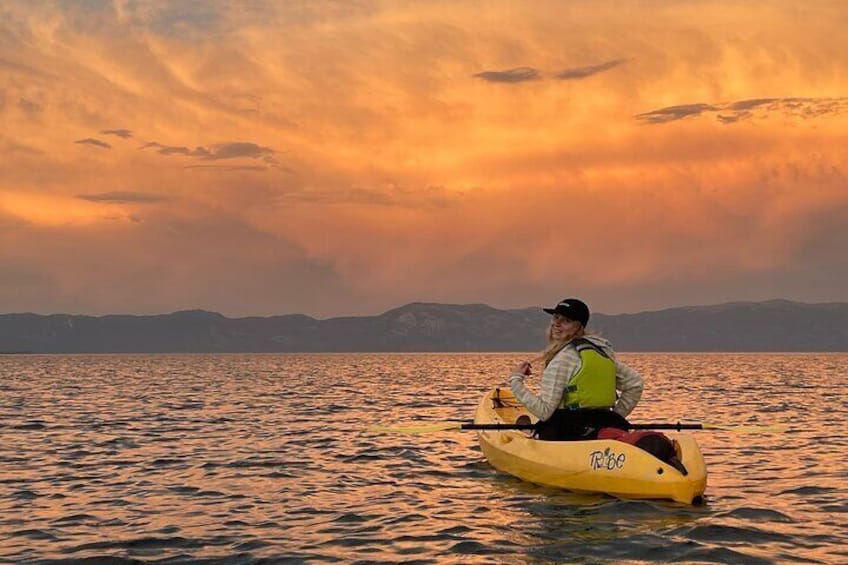 Sunset Kayak Tour in Tahoe City 1