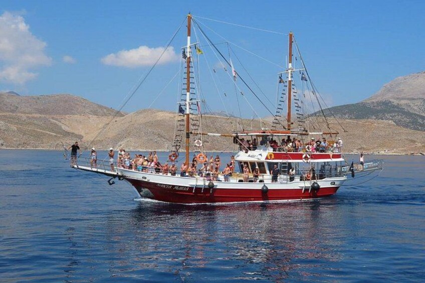 The Santa Maria 3 Island Cruise in the Aegean w/ Free Audio Guide 4