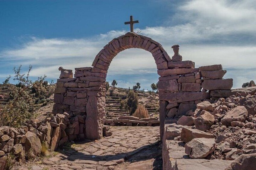 Full Day Lake Titicaca Tour to Uros and Taquile Islands 4