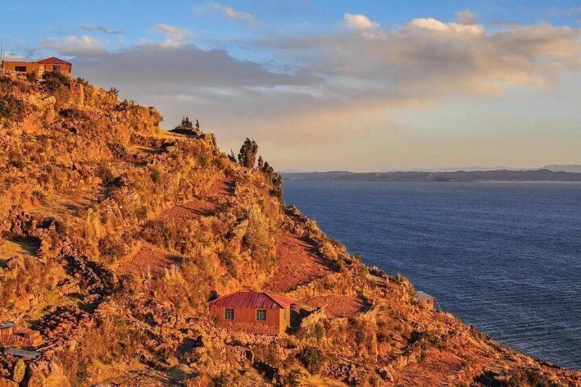 Full Day Lake Titicaca Tour to Uros and Taquile Islands 5