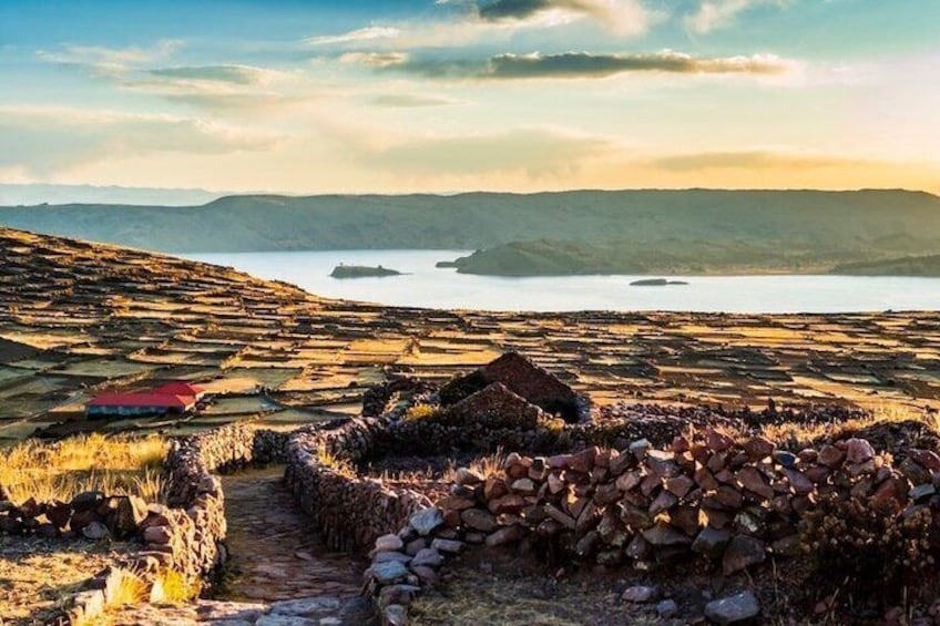 Full Day Lake Titicaca Tour to Uros and Taquile Islands 2