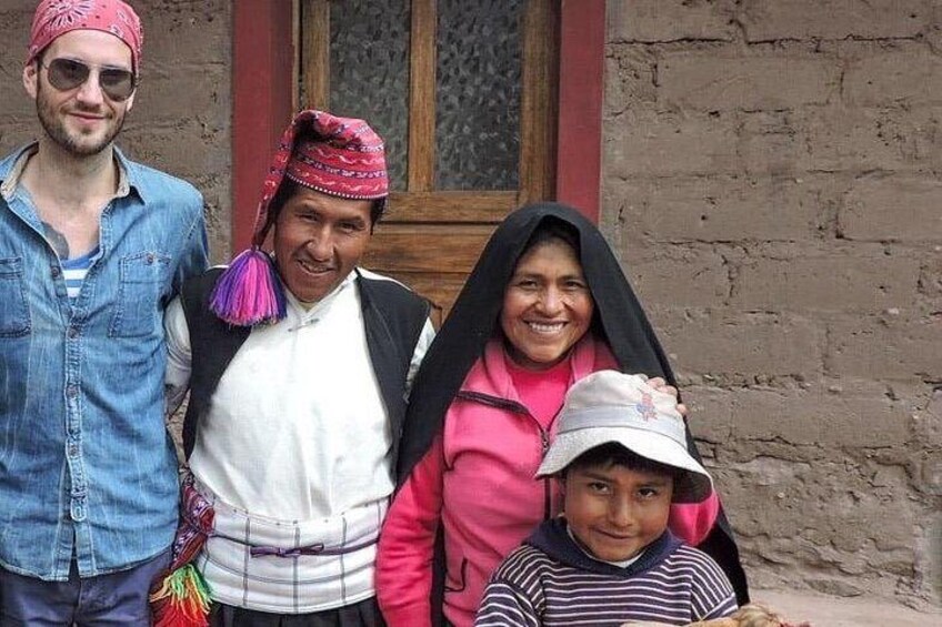 Full Day Lake Titicaca Tour to Uros and Taquile Islands 4