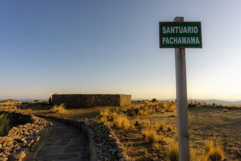 Full Day Lake Titicaca Tour to Uros and Taquile Islands 3