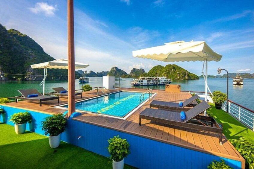 2-Day Ha Long-Lan Ha Bay-Bai Tu Long Bay 5 Star Cruises & Balcony 2