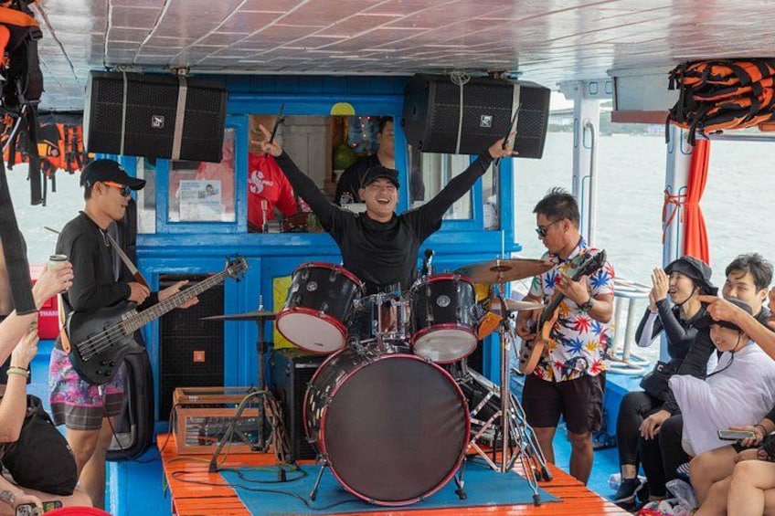 Coral Reef Snorkeling and Floating Bar Party from Nha Trang 3