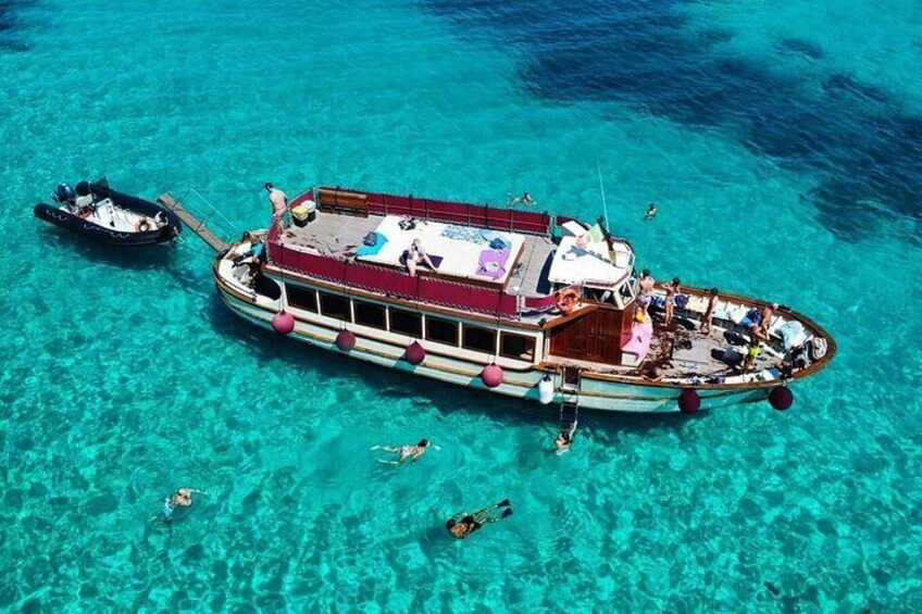 Boat Tour to Caprera and La Maddalena Archipelago 3