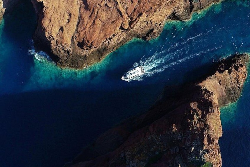 Friendly discovery of Scandola Calanques de Piana and meal stop at Girolata 4