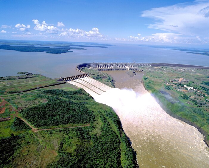 Itaipu Dam with Wild Animals Eco Retreat