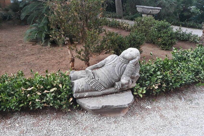 Tour of Villa Palagonia and Street Food itinerary in Bagheria 5