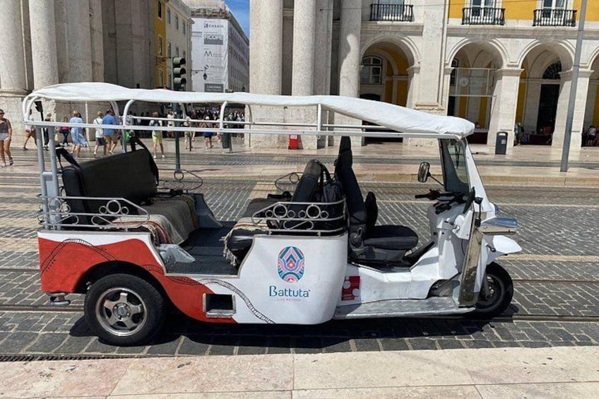 Lisbon Private Tuk Tuk Tour: City Highlights 2