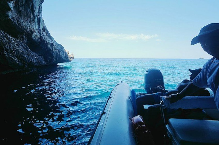 One day tour in rubber dinghy in the Gulf of Orosei with Skipper 2