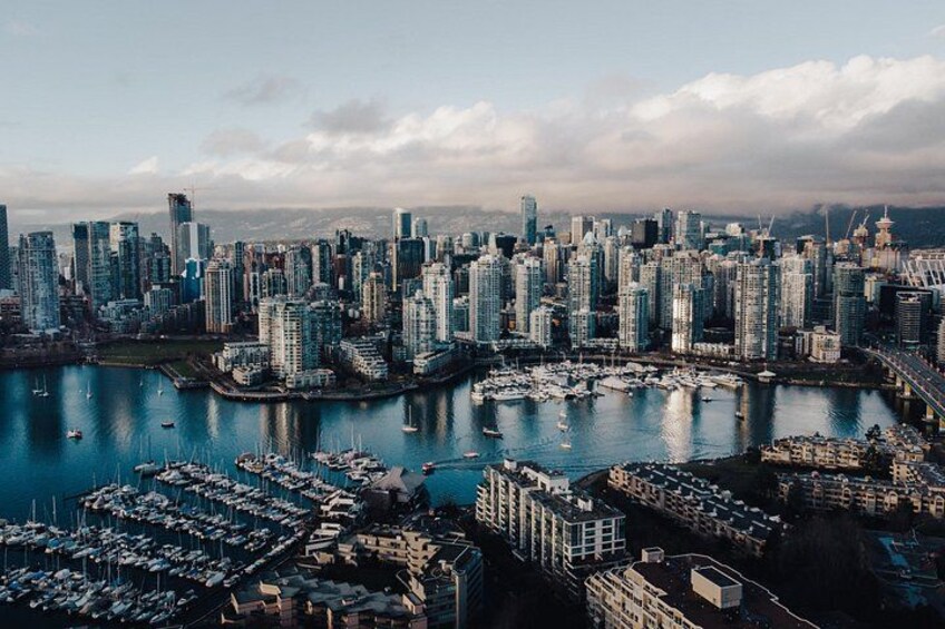 Spy Escape in Vancouver: Outdoor Puzzle Adventure 4