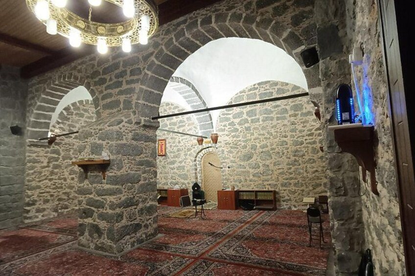 Luxury tours in Medina with a private tour guide 1