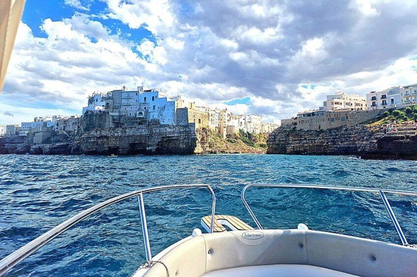 Private tour in Polignano to discover the caves with aperitif 2