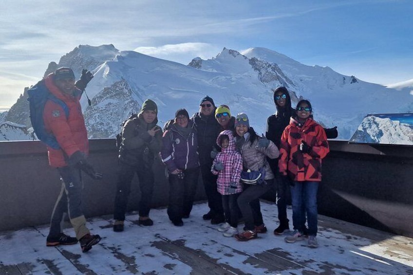 Sunny family in chamonix 2