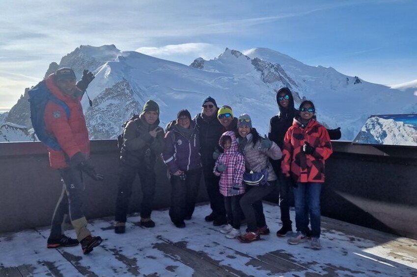 Sunny family in chamonix 3